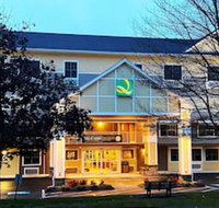 Quality Inn  Suites Evergreen Hotel - Orlando Tourists