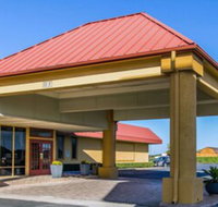 Quality Inn Ada near University - Orlando Tourists