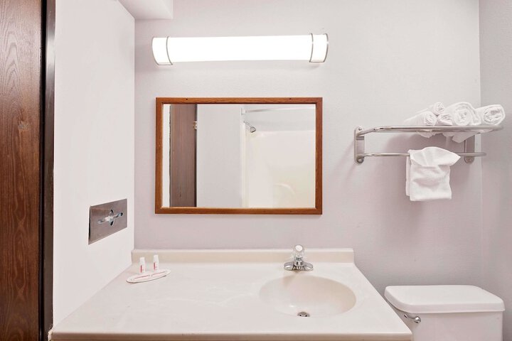 Super 8 By Wyndham Fayetteville - thumb 5