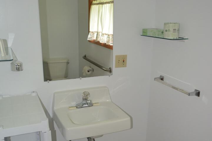 The Village Motel - thumb 4