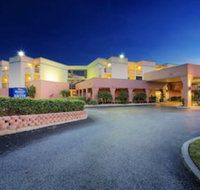 Baymont by Wyndham Tampa Near Busch Gardens - Orlando Tourists