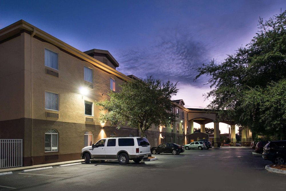 Best Western Tampa - thumb 0