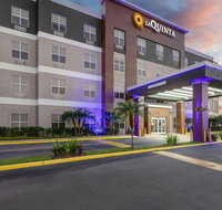 La Quinta Inn  Suites by Wyndham Tampa Central - Orlando Tourists