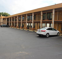 Tampa Inn - Near Busch Gardens - Orlando Tourists
