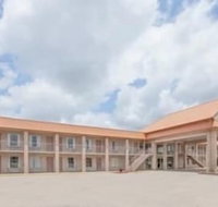 Super 8 by Wyndham New Iberia - Orlando Tourists