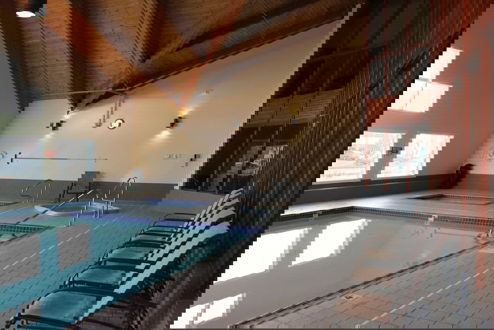 C'mon Inn Hotel & Suites - thumb 4