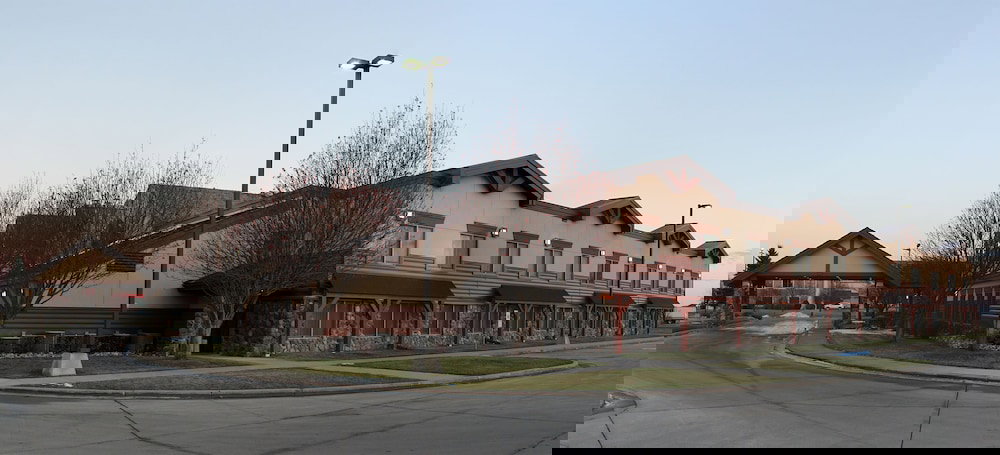 C'mon Inn Hotel & Suites - thumb 3