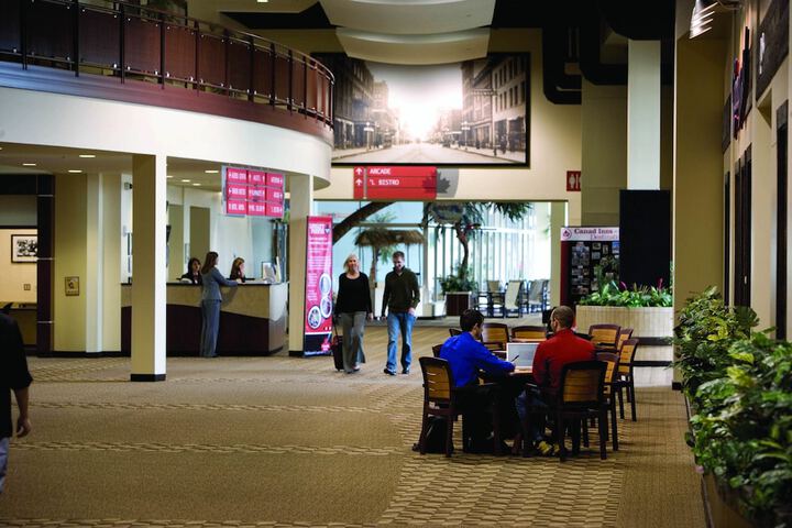 Canad Inns Destination Center Grand Forks - thumb 7