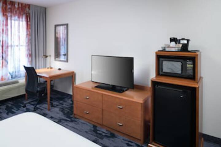 Fairfield Inn & Suites By Marriott Orlando At SeaWorld
