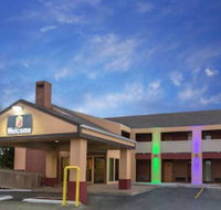 Super 8 by Wyndham Kansas City Airport - Orlando Tourists