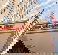 Hilton Garden Inn Bethesda - Orlando Tourists