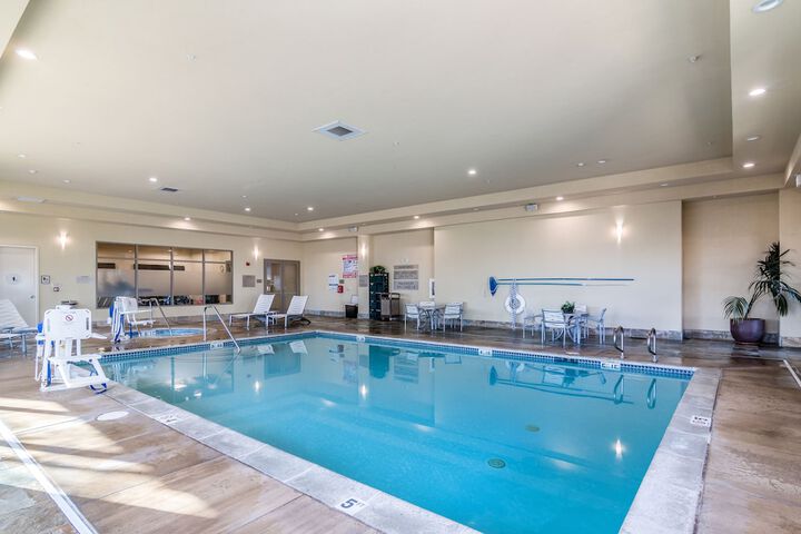 Embassy Suites Palmdale - thumb 3