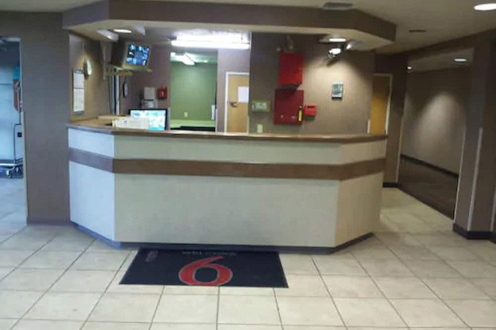 Motel 6 Bernalillo, NM - thumb 5