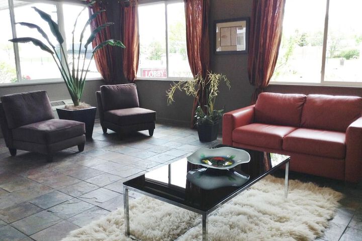 Court Plaza Inn & Suites - thumb 6