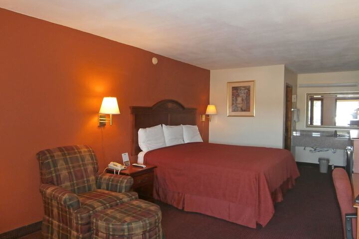 Americas Best Value Inn Cartersville - thumb 4