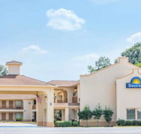 Days Inn by Wyndham Abbeville - Orlando Tourists