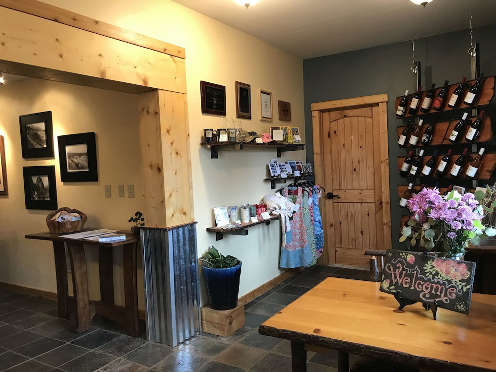 Carson Ridge Luxury Cabins - thumb 2