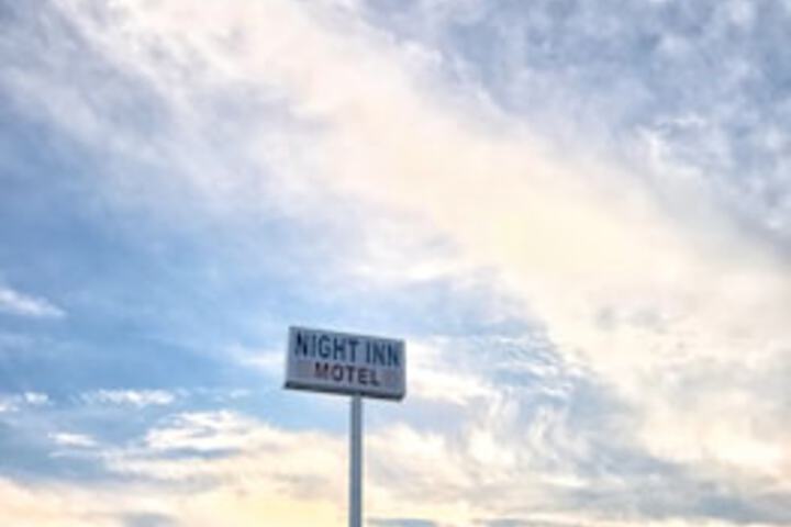Night Inn - thumb 0