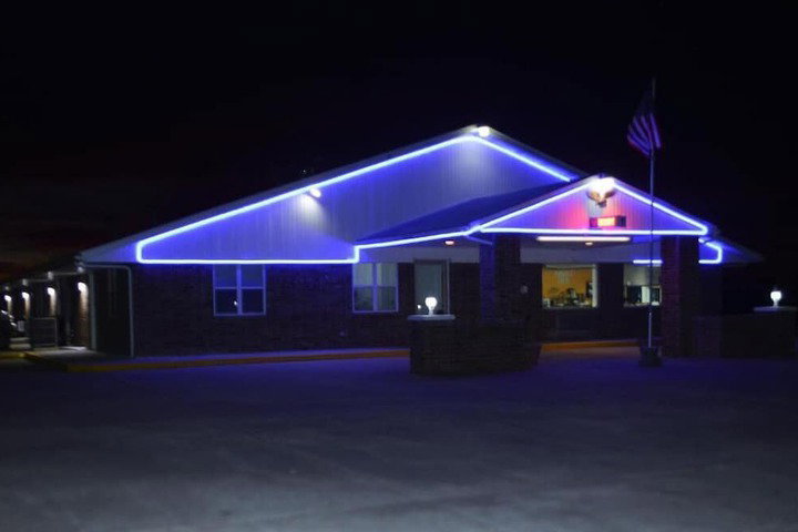 Night Inn - thumb 1