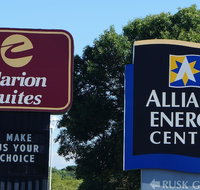 Clarion Suites at the Alliant Energy Center - Orlando Tourists