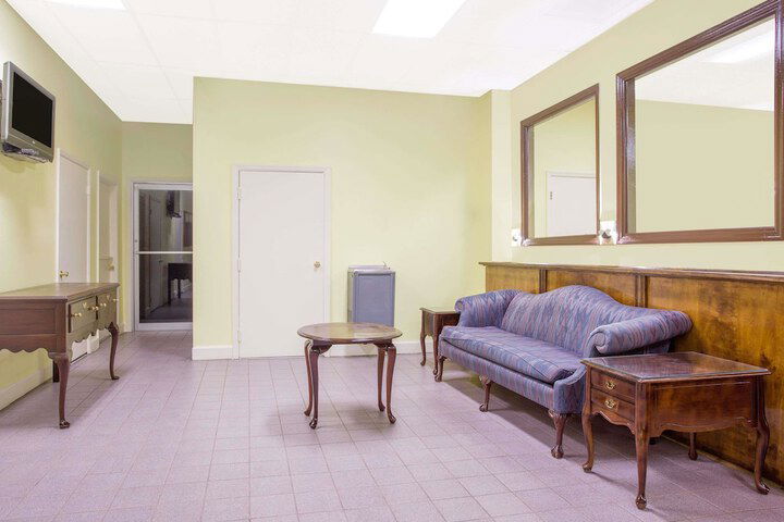 Days Inn By Wyndham Milledgeville - thumb 2