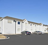 Americas Best Value Inn  Suites Ada - Orlando Tourists
