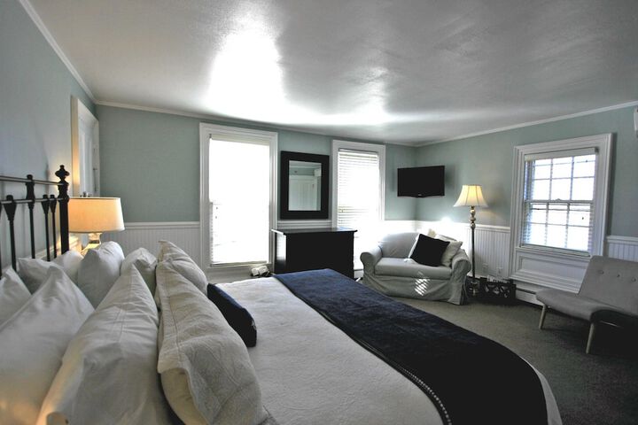 The Hedges Inn - thumb 2