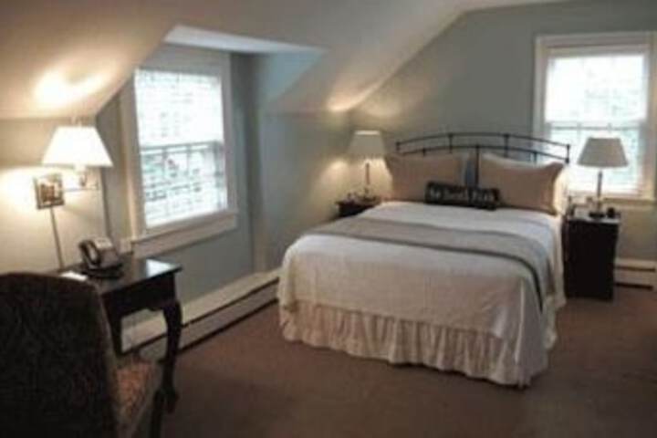 The Hedges Inn - thumb 4