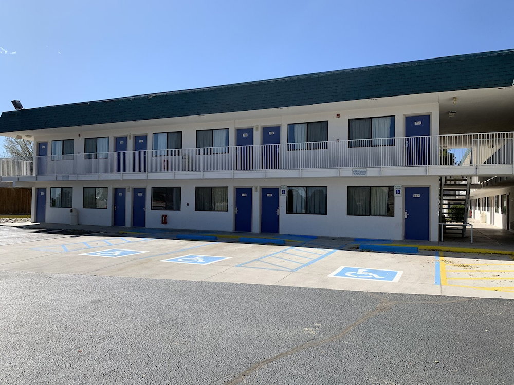 Motel 6 Grants, NM - thumb 3