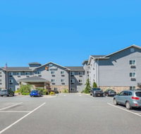 Comfort Inn  Suites Barnesville - Frackville - Orlando Tourists