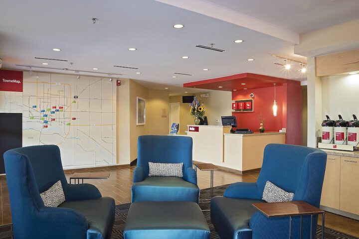 TownePlace Suites Garden City - thumb 3