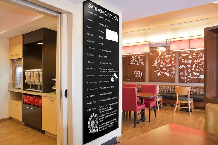 TownePlace Suites Garden City - thumb 7