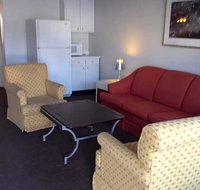 Country Hearth Inn & Suites Paducah - Orlando Tourists