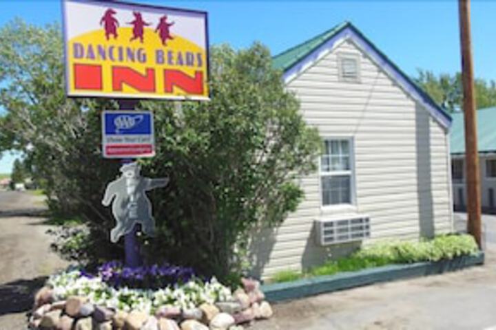 Dancing Bears Inn - thumb 1