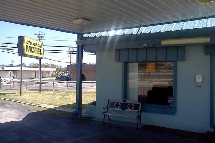 Arrowhead Motel - thumb 2