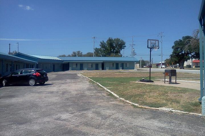 Arrowhead Motel - thumb 1