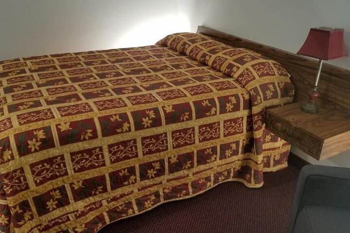 Amber Inn Motel - thumb 5