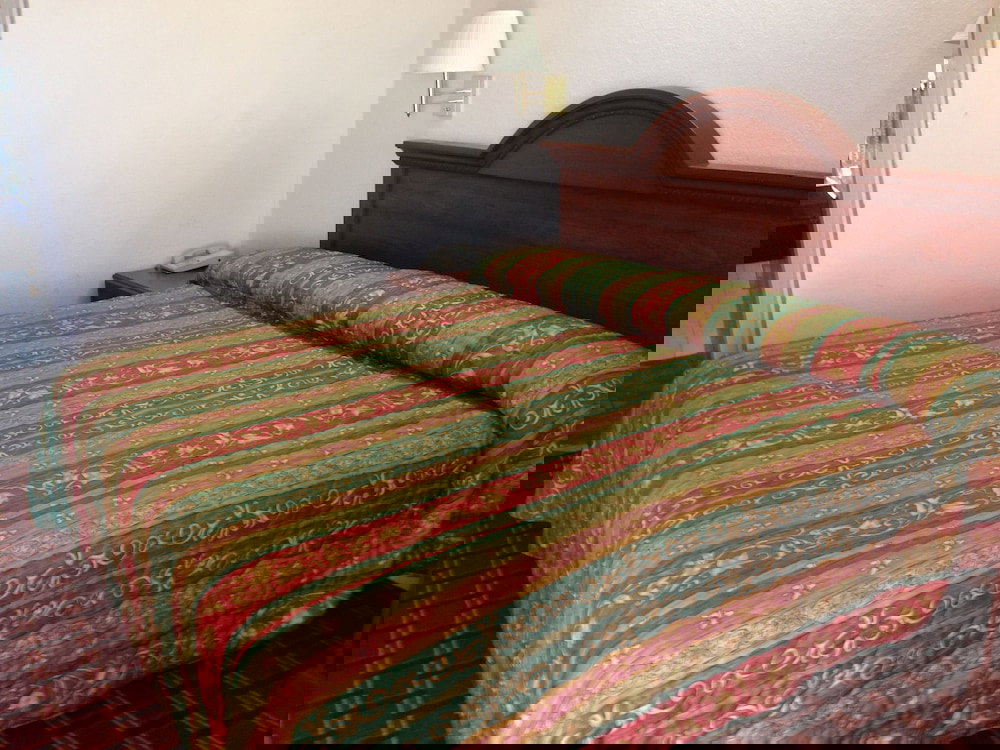 Executive Inn - thumb 0