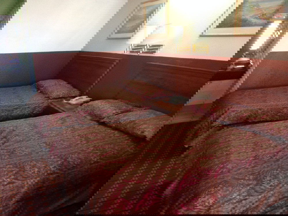 Executive Inn - thumb 1