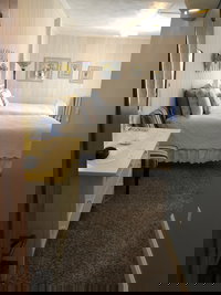 Anaconda Mt Orlando Tourists