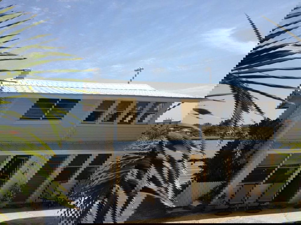 Sun N Fun Beachfront Vacation Rentals - thumb 1