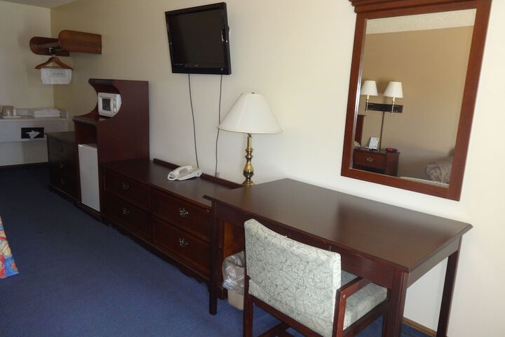 National 9 Inn Garden City - thumb 7