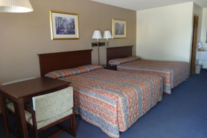 National 9 Inn Garden City - thumb 0