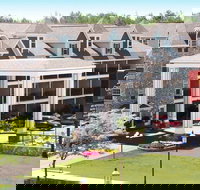 Crown Choice Inn & Suites Lakeview & Waterpark - Orlando Tourists