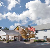 Super 8 by Wyndham Adrian - Orlando Tourists