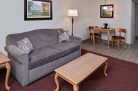 Appomattox Inn and Suites