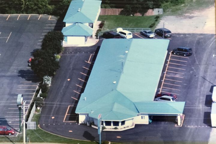 Economy Inn Motel - thumb 1