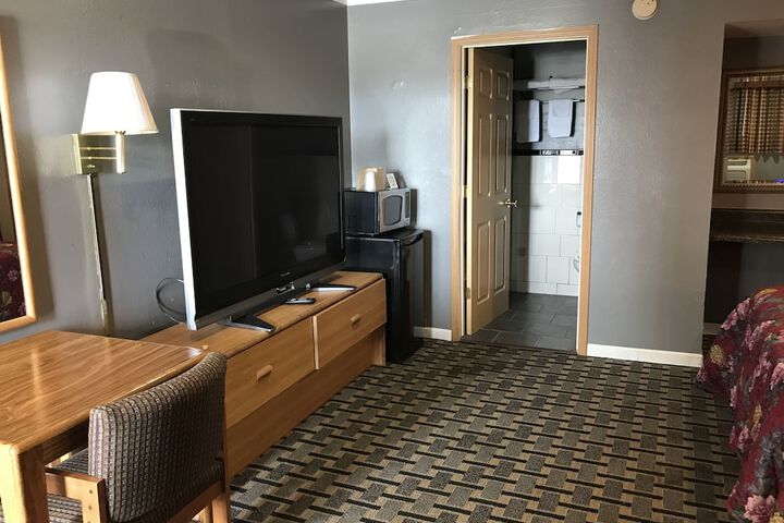 Economy Inn Motel - thumb 7