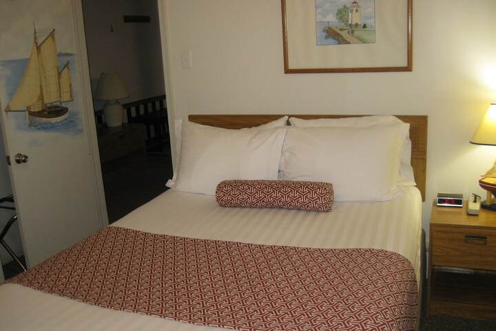 Boyne City Motel - thumb 7