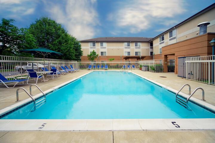 Extended Stay America Suites Phoenix Biltmore - thumb 1
